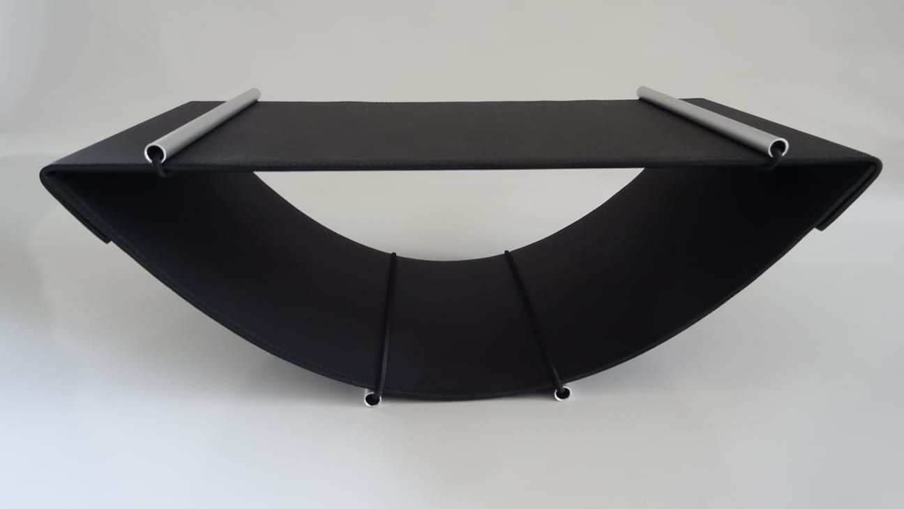 Zur Herstellung Pultos wird nur hochwertiges Material und feinste Handarbeit verwendet